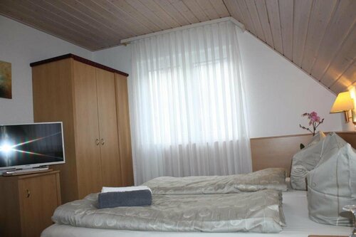 Landhotel am Mühlenwörth, Book Hotel Tauberbischofsheim Odenwald