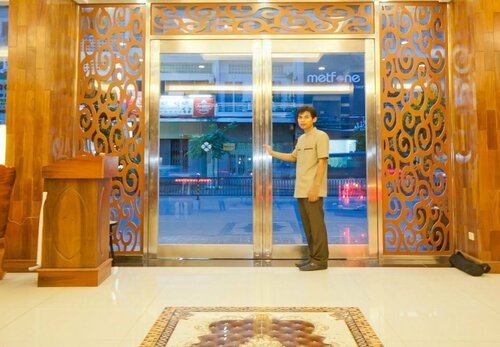 Diamond Hotel, Book Hotel Daun Penh 
