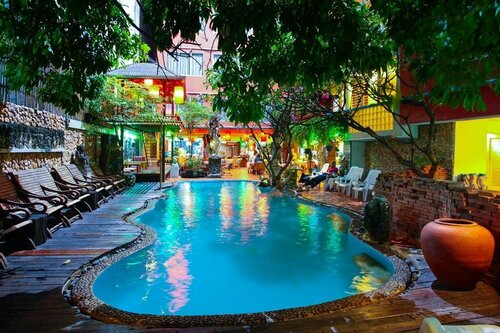 Villa Cha-Cha Banglumphu, Забронировать Вилла Виллы Бангкока, рядом с Университет Таммасат, Вилла