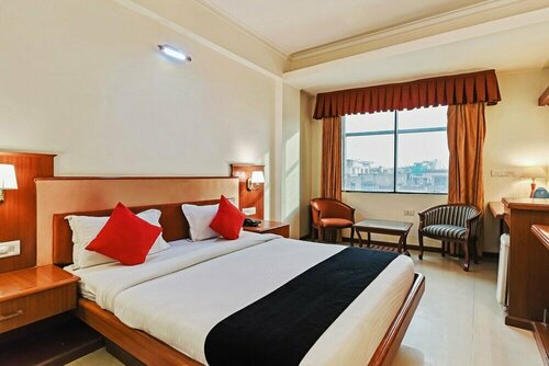 Capital O 18514 Hotel Royal Empire, Rezerwuj Hotel Hotele w Rajasthan z parkingiem, Parking