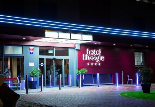 Hotel Lifestyle, Boek Hotel Hotels in Praag met parkeren, Parkeren