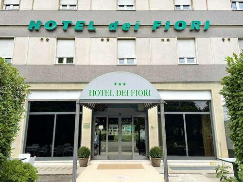 Hotel Dei Fiori, Забронировать Отель Фамагоста Милан