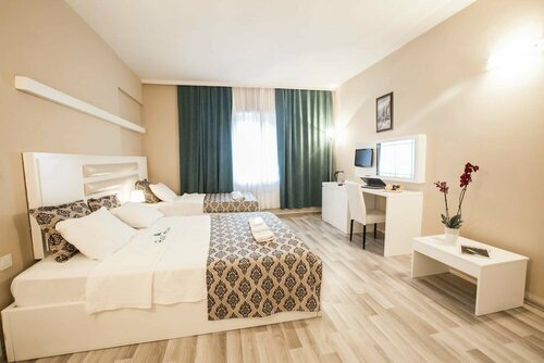 Arsen Hotel, Забронировать Отель Отели Йомра с бассейном, Бассейн