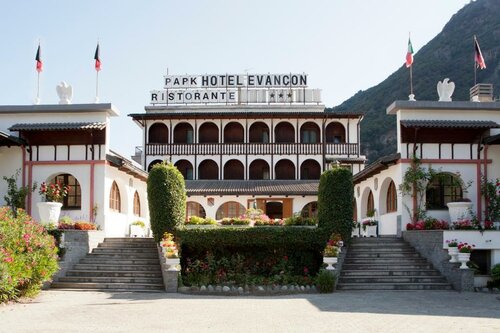 Park Hotel Evançon, Забронировать Отель Отели Веррес с парковкой, Парковка
