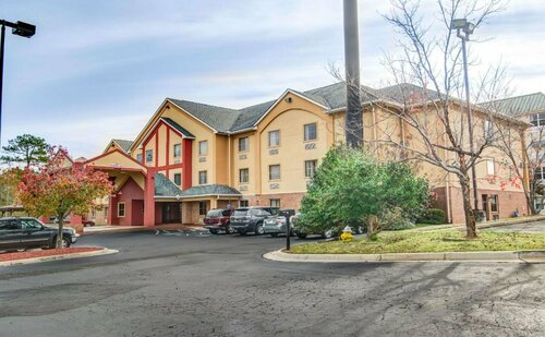 Comfort Inn & Suites Macon North I-75, Buchen Sie Hotel Macon 