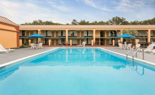 Days Inn by Wyndham Orangeburg South, Забронировать Мини-отель Мини-отели Южной Каролины, Мини-отель