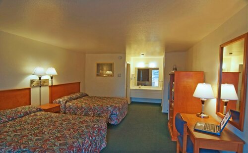 Americas Best Value Inn Santa Rosa, Забронировать Мини-отель Санта-Роза Wine Country - Northern California, рядом с Joe Rodota Trail at Sonoma County Parks