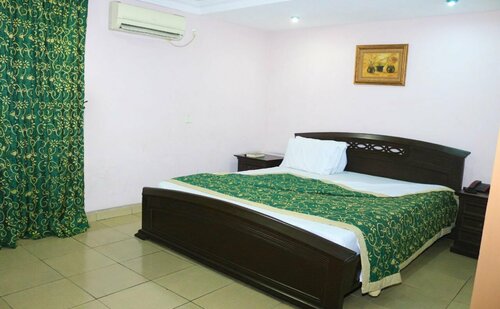 Golf Prince Hotel, Prenota Hotel Port Harcourt Obio-Akp