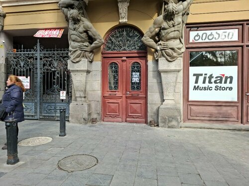 Atlant Hotel, Забронировать Отель Отели Тбилиси с парковкой, рядом с Музей советской оккупации, Парковка