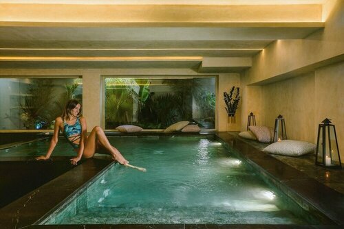 Adri & Marg luxury living