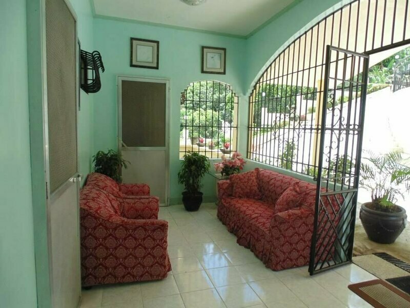 Royal Taal Inn