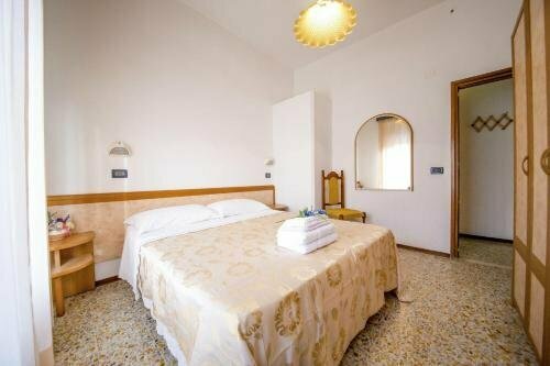 Hotel Majorca, Забронировать Отель Отели Чезенатико с парковкой, Парковка