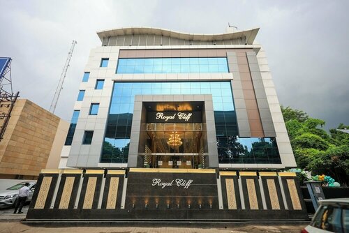 Hotel Royal Cliff, Забронировать Отель Бизнес-отели Канпура, 4* 5*