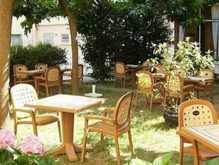 Hôtel Pedussaut, Забронировать Отель Сен-Годенс Верхняя Гаронна
