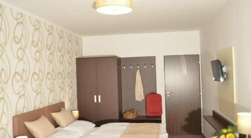 Hotel Atlas, Prenota Hotel Benešov Boemia centrale