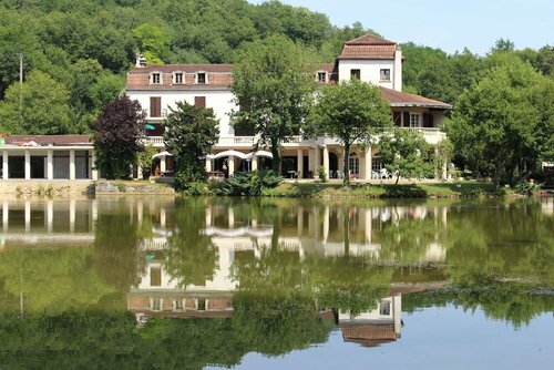Hôtel LEtang des Reynats, Забронировать Отель Отели Перигё с парковкой, Парковка