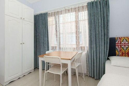 ‪Sufi Apart Hotel‬, Забронировать Отель Фатих Стамбул, рядом с Древнеегипетский обелиск