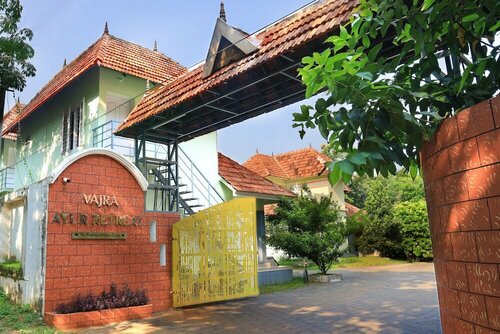 Vajra Ayurveda and Yoga Retreat, Rezervovat Apartmánový hotel Thattekad Indie