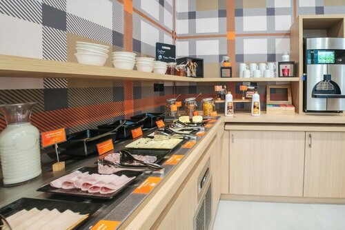easyHotel Marseille Euromed, Забронировать Отель Марсель Буш-дю-Рон