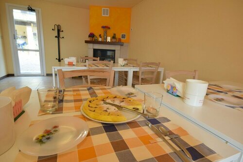 Agriturismo Al Rifugio DiVino, Varaa Maatalousloma Hotellit Marche pysäköinnillä, Pysäköinti