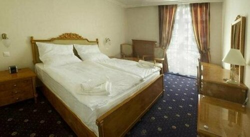 Brix, Varaa Hotelli Nove Mesto 