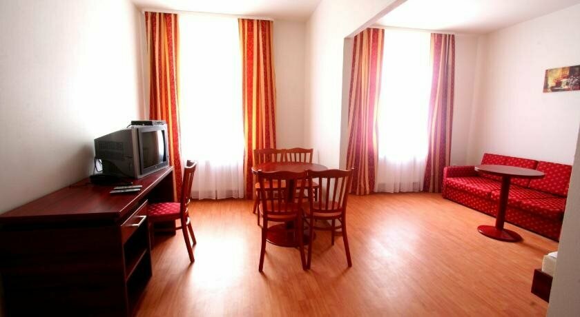 Aparthotel Susa