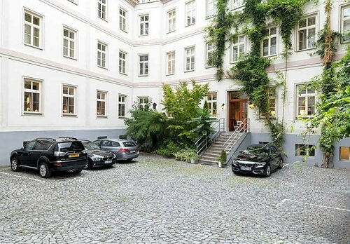 Unitas Hotel, Reservar Hotel Hotéis de 4 estrelas em Praga, perto de Wallenstein Garden, 4*