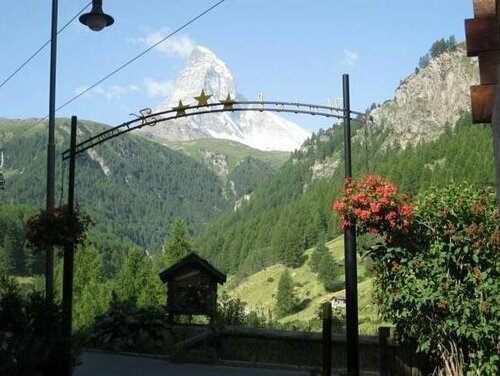 Hotel Garni Kronig, Book Hotel Zermatt Zermatt