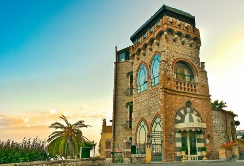 Hotel Villa Carlotta, Забронировать Отель Таормина Побережье Таормины