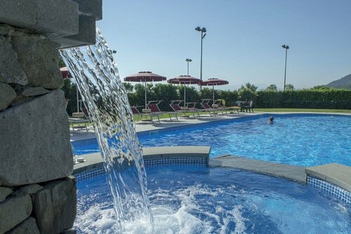 Park Hotel La Pineta, Забронировать Отель Мулаццо Lunigiana