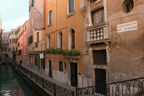 Hotel Locanda Canal, Забронировать Отель Кастелло Венеция