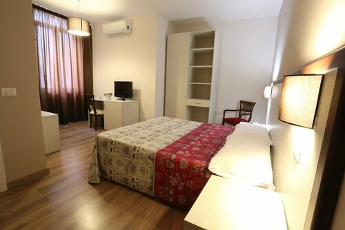 Hotel Europa, Book Hotel Hoteller i centrum af Foggia, hoteller i centrum af Foggia, Parkering