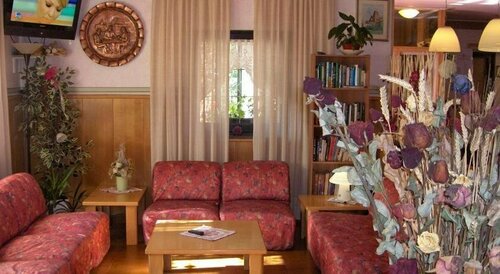 Hotel Allo Zodiaco, Забронировать Отель Отели Андало с завтраком, рядом с Кресельный подъёмник Риндоле-Дос де Лава (нижняя станция), Завтраки