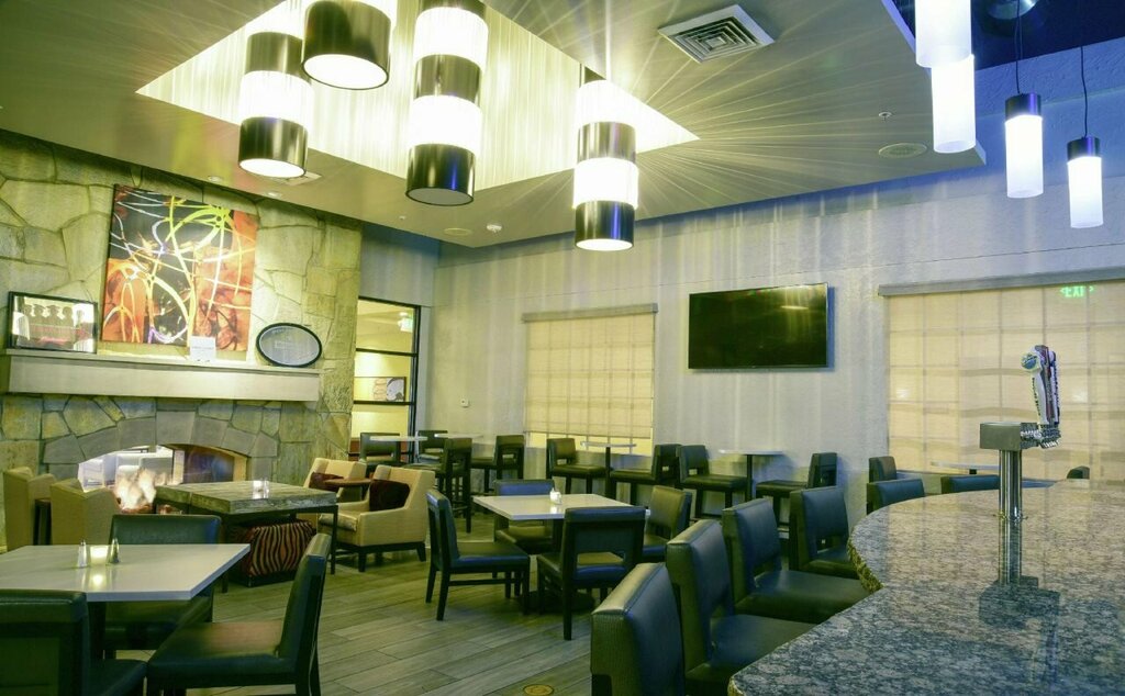 DoubleTree by Hilton Hotel Salt Lake City Airport