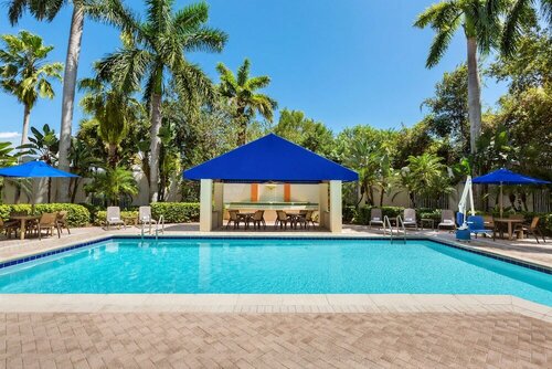 SpringHill Suites Boca Raton, Rezerwuj Hotel Hotele w Palm Beach County z basenem, Basen