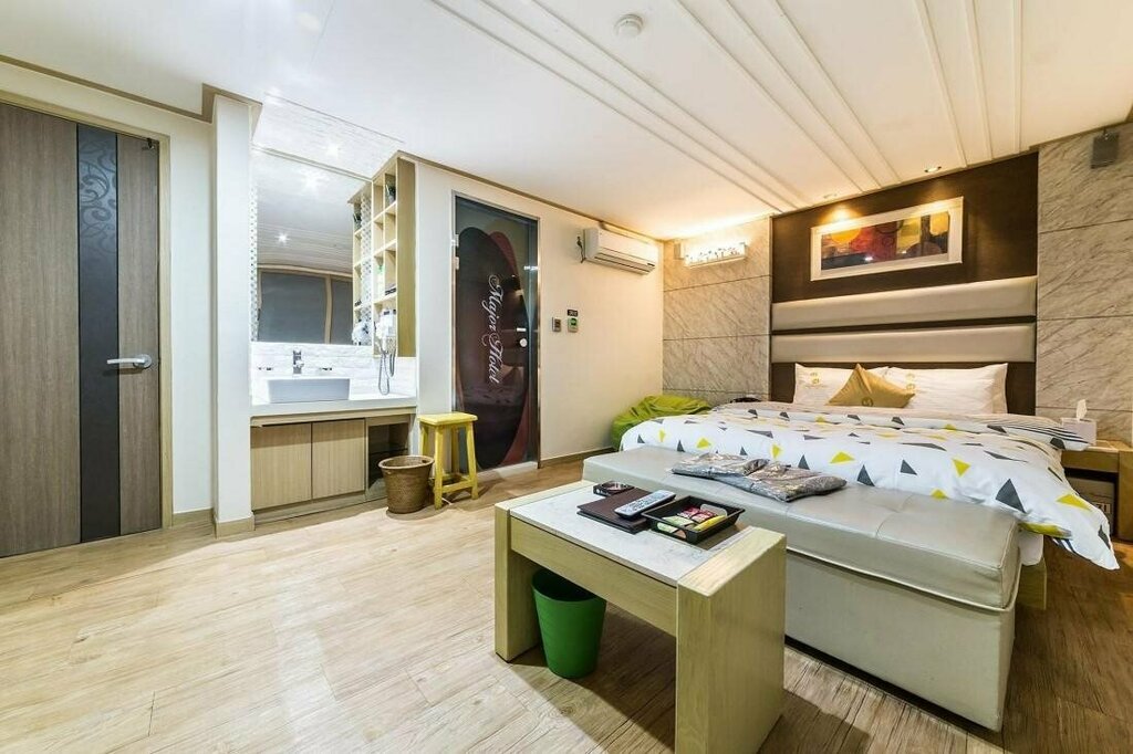 Major Hotel