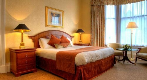 Classic Guest House, Забронировать Гостевой дом Отели Эдинбурга с парковкой, рядом с Винокуренный завод Pickering's Gin, Парковка
