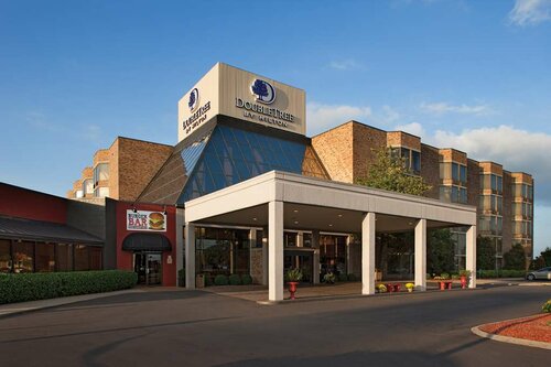 DoubleTree by Hilton Murfreesboro, Забронировать Отель Мурфрисборо Теннесси