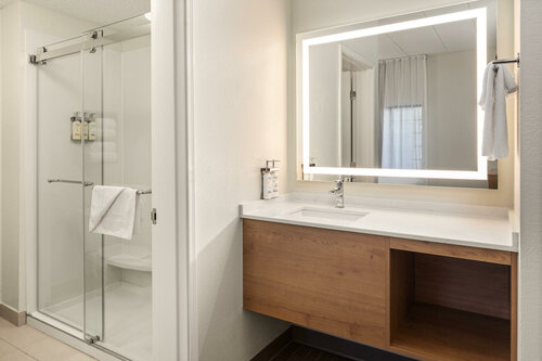 Staybridge Suites MPLS-Maple Grove/Arbor Lakes by IHG, Varaa Hotelli Maple Grove Twin Cities