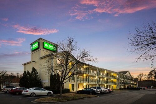 Suburban Studios Durham-Raleigh, Забронировать Отель Дарем Raleigh-Durham Metropolitan Area