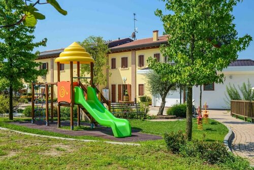 Agriturismo B&B Corte Tonolli, Забронировать Фермерский дом Валеджо-суль-Минчо Garda Veneto