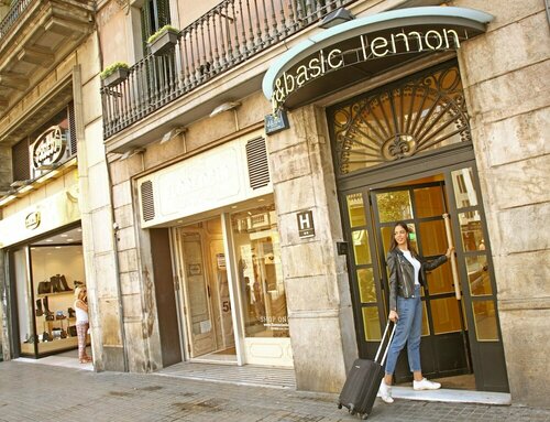 Chic & Basic Lemon Boutique Hotel, Забронировать Отель Старый город Барселона, рядом с Sala Cultural de la Caja de Madrid