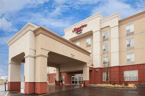 Hampton Inn by Hilton Edmonton/South, Alberta, Canada, Varaa Hotelli Central Alberta hotellit, joissa on uima-allas, Uima-allas