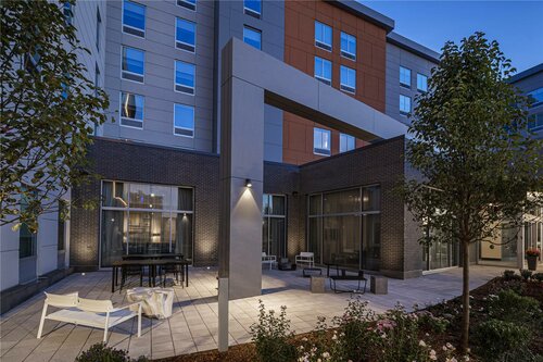 Hampton Inn Boston Woburn, Забронировать Отель Отели Массачусетса с парковкой, Парковка