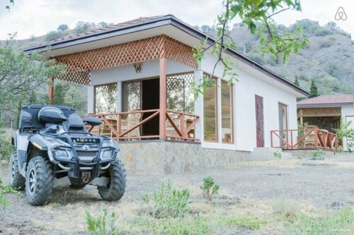 Viktoriya 1 Villa, Rezerwuj Willa Hotele w Crimea z parkingiem, Parking