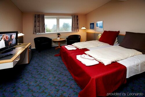 Hotel Vissenbjerg Storkro, Varaa Hotelli Funen hotellit, joissa on pysäköinti, Pysäköinti
