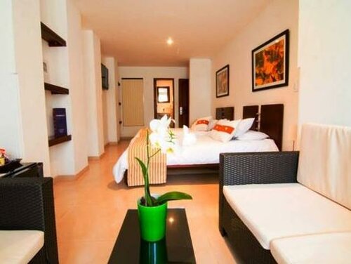 Hotel Chipichape Suites