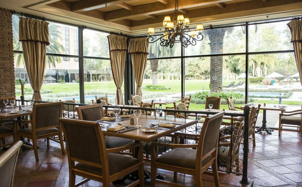 Sheraton Pilar Hotel and Convention Center