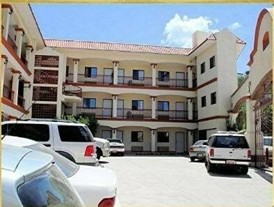 Hotel Colonial de Nogales, Book Hotel Sonora Hotels with a Parking, Parking