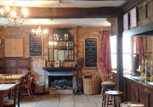 The Royal Oak, Rezervați Bed and Breakfast Hoteluri în Gloucestershire cu parcare, Parcare